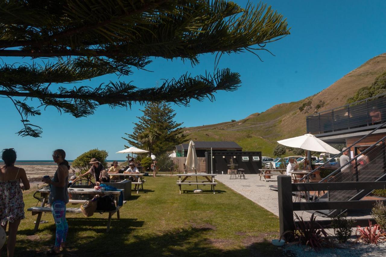 Tatapouri Bay Hotel Gisborne Exterior photo