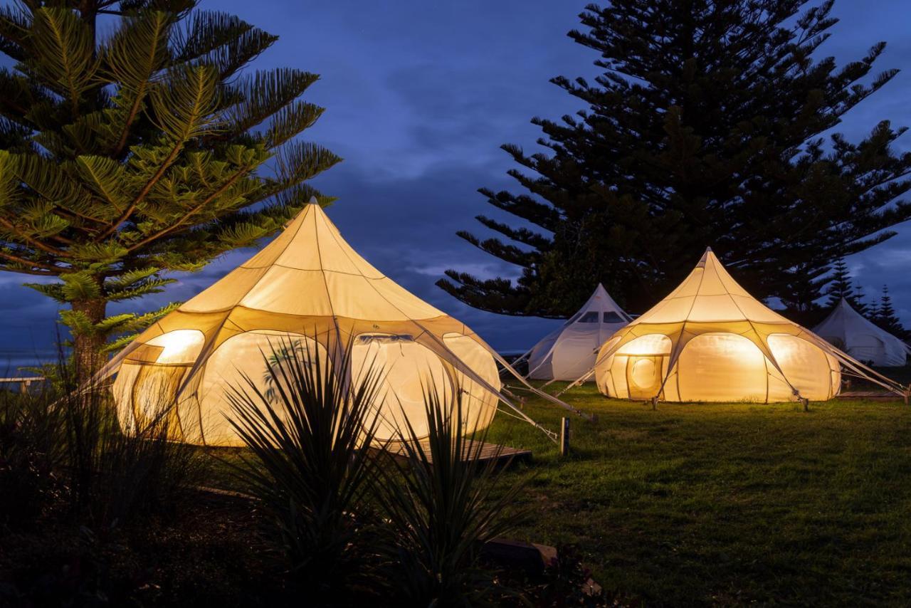 Tatapouri Bay Hotel Gisborne Exterior photo