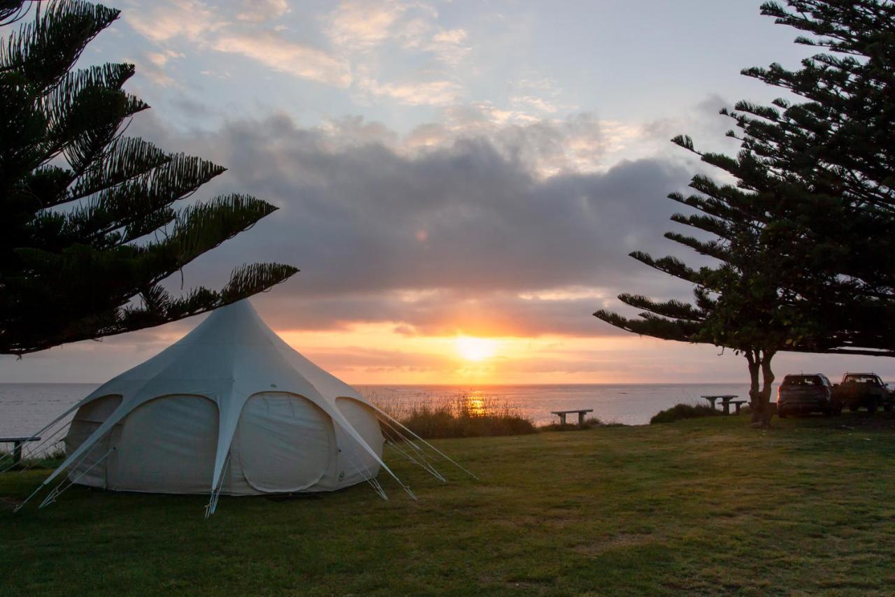 Tatapouri Bay Hotel Gisborne Exterior photo