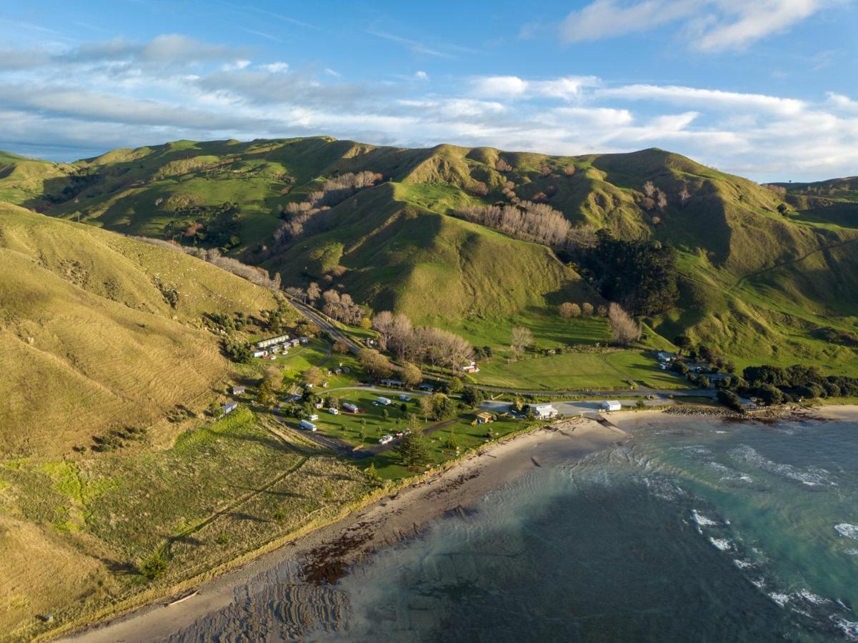 Tatapouri Bay Hotel Gisborne Exterior photo